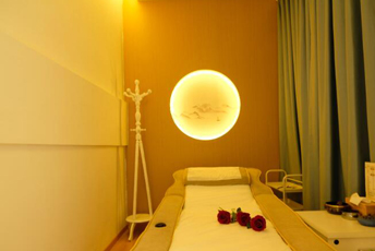 深圳龙华日式指压的寂静美学：在按压中听见雪落的声音